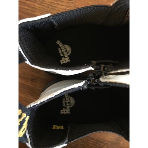 Dr. Martens White Leather Slip On Side Zip 2976 Chelsea Ankle Boot Womens 7 - Picture 12 of 12